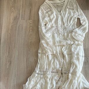 Elegant White Lace Maxi Dress